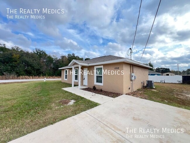 5312 NW 6th Pl in Ocala, FL - Building Photo - Building Photo