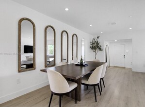 18361 NE 20th Pl in North Miami Beach, FL - Building Photo - Building Photo