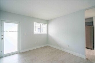 465 NE 59th St in Miami, FL - Building Photo - Building Photo