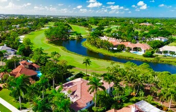 1186 Breakers W Blvd in West Palm Beach, FL - Building Photo - Building Photo
