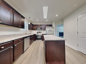 1615 Douglas Wood Ln in Knoxville, TN - Building Photo - Building Photo