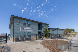 Ingram Apartments in San Antonio, TX - Building Photo - Building Photo