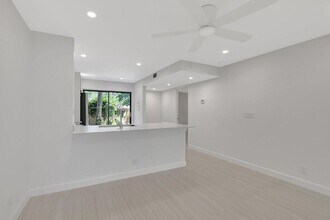 3939 NE 5th Ave in Boca Raton, FL - Building Photo - Building Photo