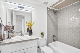 11218 Park Central Pl in Dallas, TX - Building Photo - Building Photo