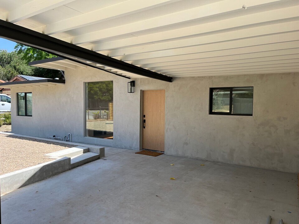 260 N Alvarado St in Ojai, CA - Building Photo