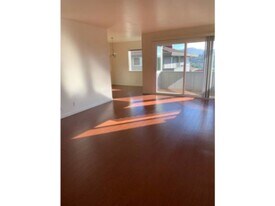 7 Davis Dr in Tiburon, CA - Building Photo