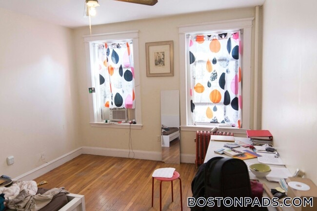 56 Queensberry St in Boston, MA - Foto de edificio - Building Photo