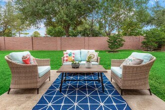 2710 Golden Creek Ln, Unit 38-0403 in Pearland, TX - Building Photo - Building Photo