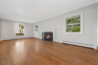 11A Mead Ave in Cos Cob, CT - Building Photo - Building Photo