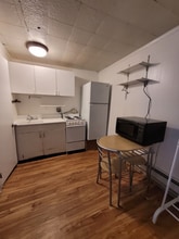 1128 Hess Ave in Fairbanks, AK - Building Photo - Building Photo