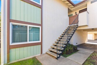 17972 Baron Cir in Huntington Beach, CA - Building Photo - Building Photo