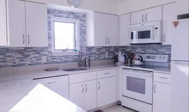 212 N 33rd Ave in Longport, NJ - Building Photo - Building Photo