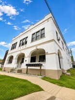 404 E Bond St in Monett, MO - Building Photo