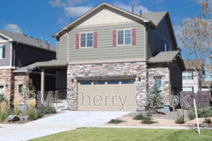 27543 E Byers Ave in Aurora, CO - Building Photo