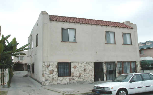 424-426 W 108th St in Los Angeles, CA - Building Photo