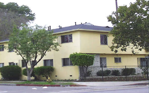 7101 Whitsett Ave in North Hollywood, CA - Building Photo - Building Photo