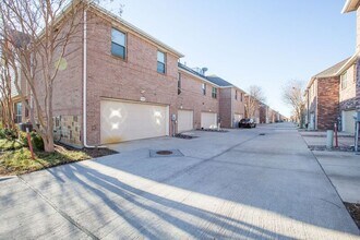 528 S Greenville Ave in Richardson, TX - Building Photo - Building Photo