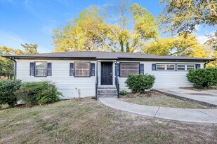 9601 Red Ln Dr in Birmingham, AL - Building Photo