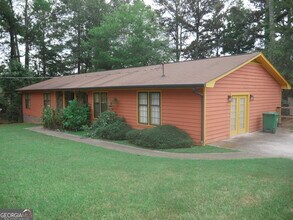 6451 Edenfield Dr in Lithonia, GA - Building Photo - Building Photo