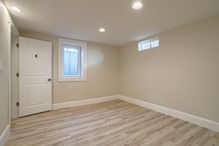 10490 W Dakota Ave in Lakewood, CO - Building Photo