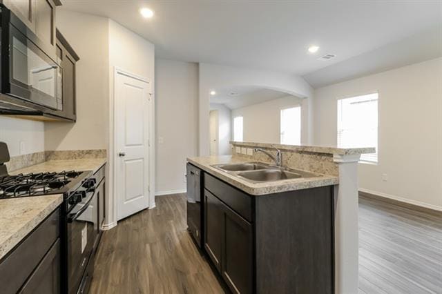 1410 Matthew Dr in Ennis, TX - Building Photo - Building Photo