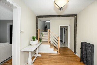 2927 Huntington Rd in Shaker Heights, OH - Building Photo - Building Photo