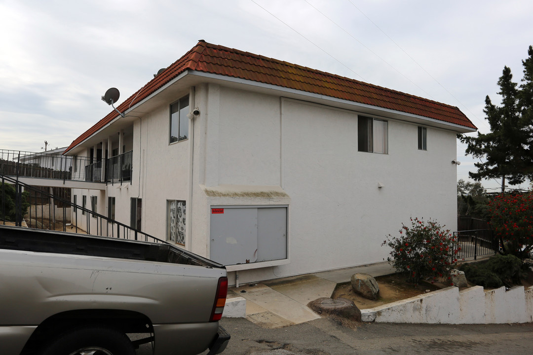 446 Rancho Vista Rd in Vista, CA - Building Photo