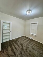 620 Kirkwood Ave in Waterloo, IA - Building Photo - Building Photo