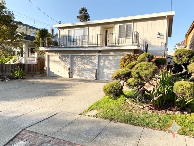 1039 Taylor Ave in Alameda, CA - Foto de edificio