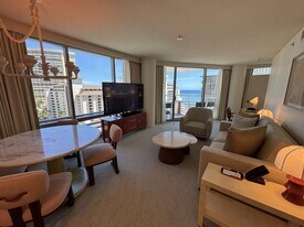 223 Saratoga Rd in Honolulu, HI - Building Photo