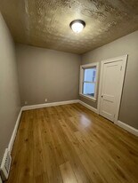 3362 E 145th St, Unit M2 in Cleveland, OH - Building Photo