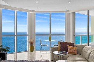 101 S Fort Lauderdale Beach Blvd, Unit 1702 in Fort Lauderdale, FL - Building Photo - Building Photo