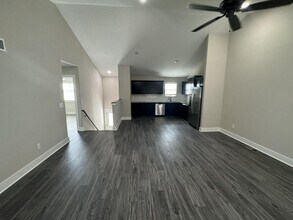 5257 N Toben Ct in Bel Aire, KS - Foto de edificio - Building Photo