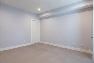 2225 Mira Vista Ave in Montrose, CA - Building Photo - Building Photo