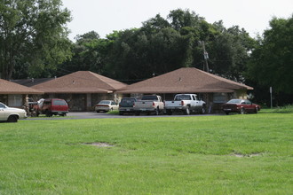 The Palms Apartments in Lakeland, FL - Building Photo - Building Photo