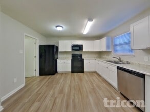 3436 Pikes Peak Dr in Gastonia, NC - Building Photo - Building Photo