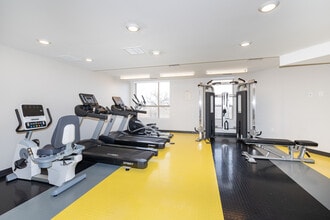 Alameda View in Aurora, CO - Building Photo - Interior Photo