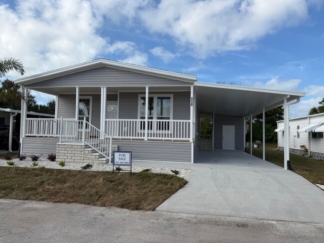 310 8th St in Nokomis, FL - Building Photo - Building Photo