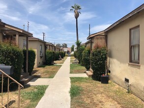 320-322 W Regent St in Inglewood, CA - Building Photo - Primary Photo