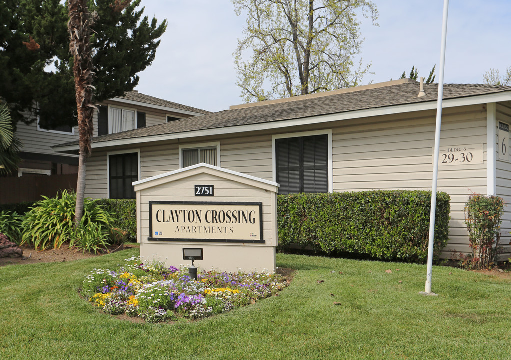 Clayton Crossing in Concord, CA - Building Photo