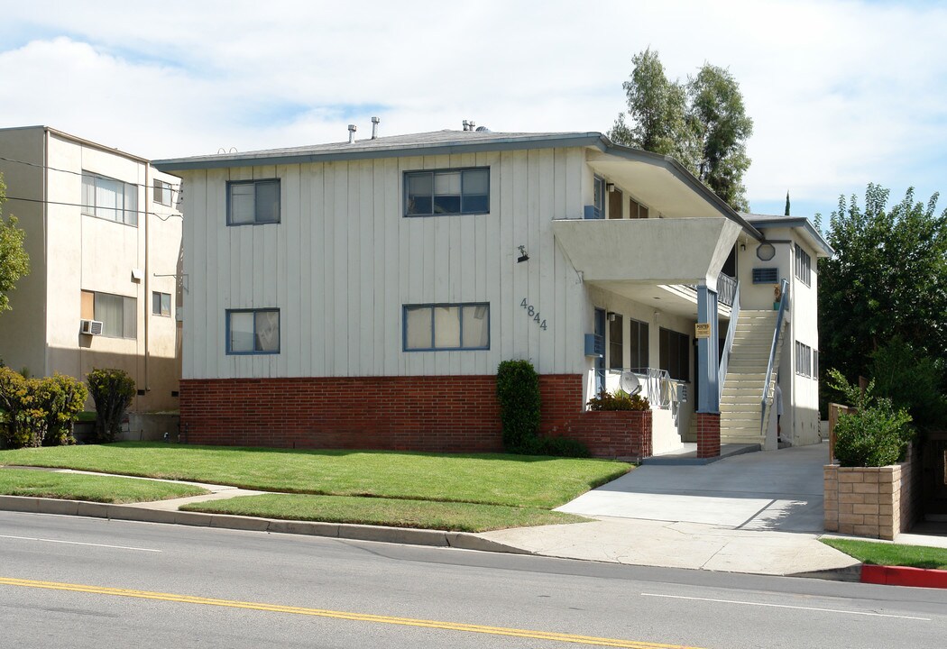 4844 Whitsett Ave in Valley Village, CA - Building Photo