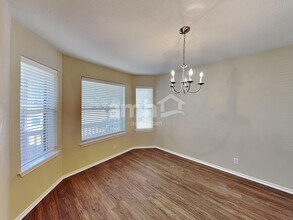 224 Tolcarne Dr in Hutto, TX - Foto de edificio - Building Photo