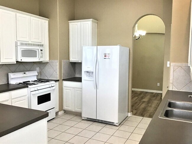9123 E Lake Dr in Magnolia, TX - Building Photo - Building Photo