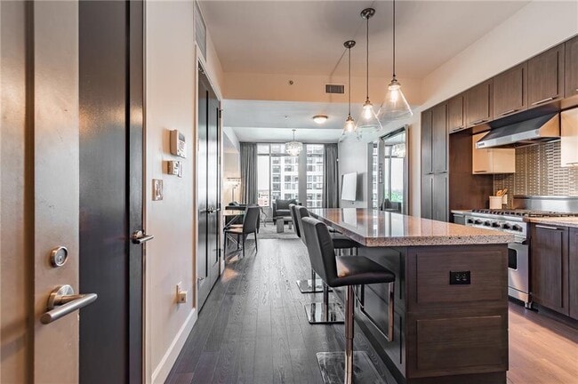 1820 Peachtree St NW in Atlanta, GA - Foto de edificio - Building Photo