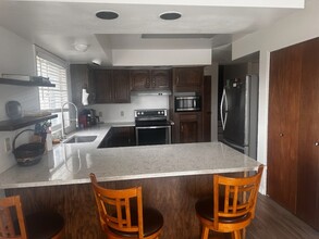 2061 Royal Ct in Rawlins, WY - Building Photo - Building Photo