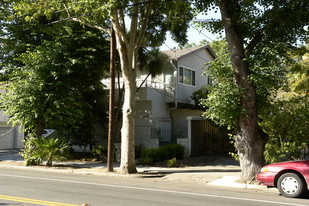 1243 Laurel St Apartments