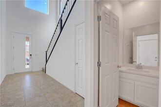 882 Sycamore Falls St in Henderson, NV - Building Photo - Building Photo