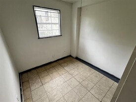 124 Daytona Ave in Daytona Beach, FL - Building Photo