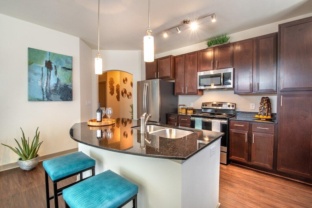 23220 Gosling Rd in Spring, TX - Foto de edificio
