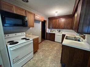 457 E Jordan Ave in West Point, MS - Building Photo - Building Photo